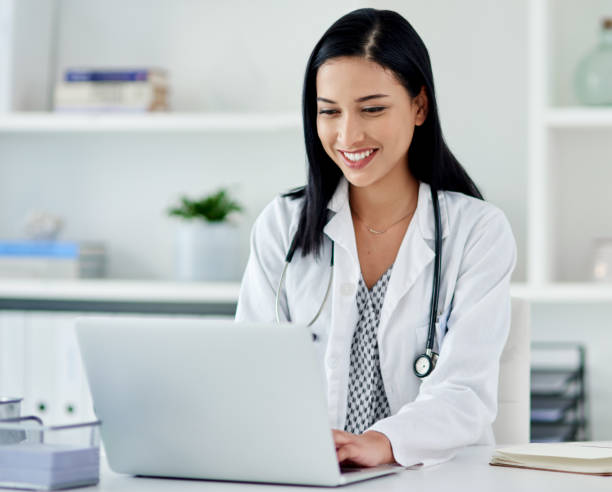 Doctor Female On Laptop Https://Hcunity.com/